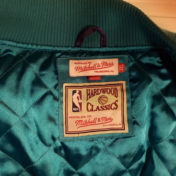 Hornets Jacket - Picture 2 of 2